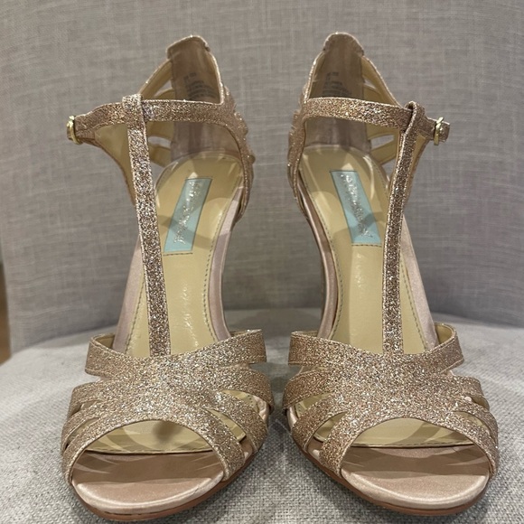 Betsey Johnson gold glitter high heels in style similar to Jimmy Choo Ivette. - Picture 6 of 8